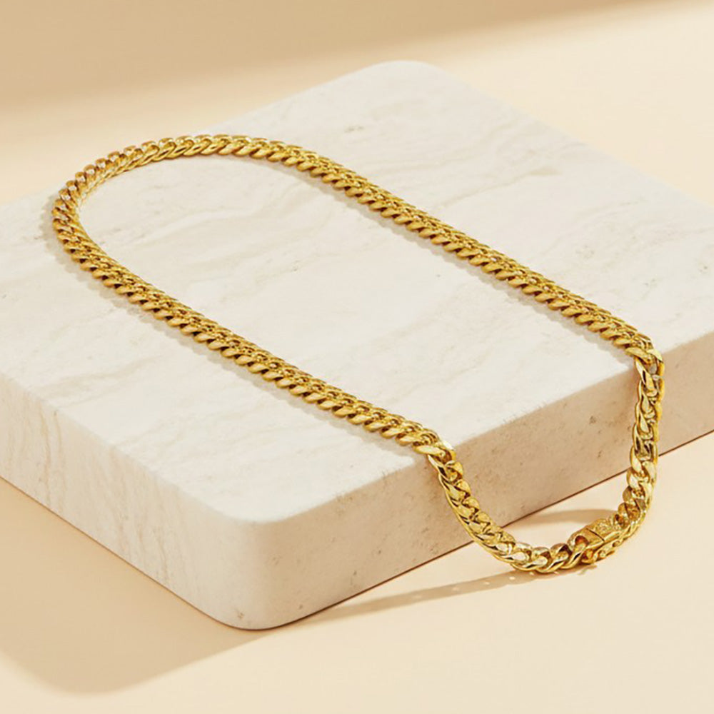 Lavish Golden Curb Chain