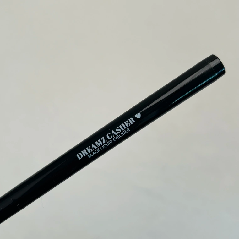 Dreamz Eyes Liquid Eyeliner